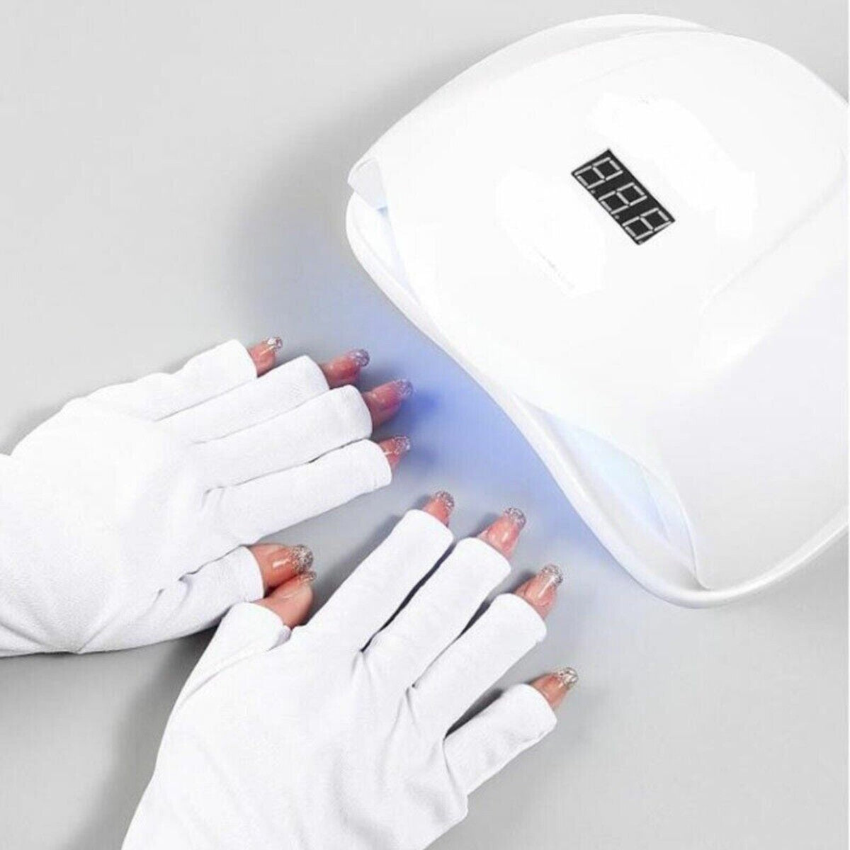 1 Pair Anti UV Gloves UV Shield Glove Fingerless Manicure Nail Art Tool LED