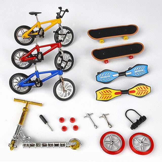 18 Pcs Mini Finger Scooter Bike Fingerboard Skateboard Two Wheels Toys Set Gift