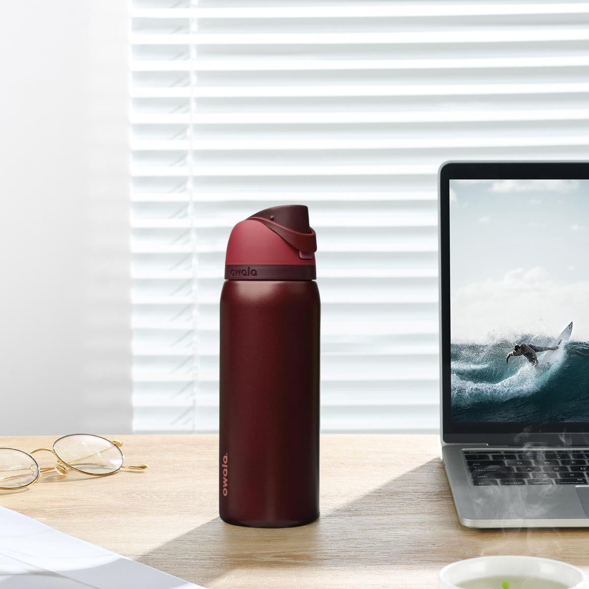 Stainless Steel Water Bottle Freesip 32oz Insulated- Black Cherry Portable