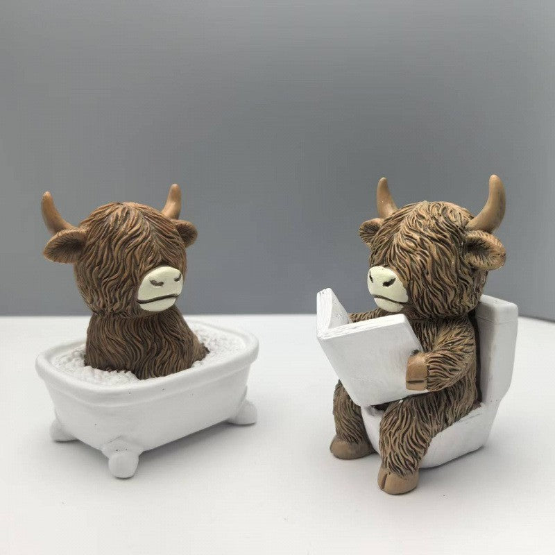 Figurine Ornament Resin Highland Cow Reading on Loo Home Decoration Gift Idea