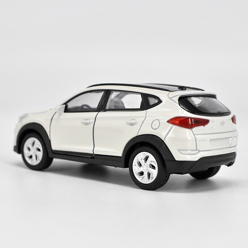 1:36 Hyundai Tucson SUV Model Car Diecast Toy Cars Boys Toys Kids Gifts White