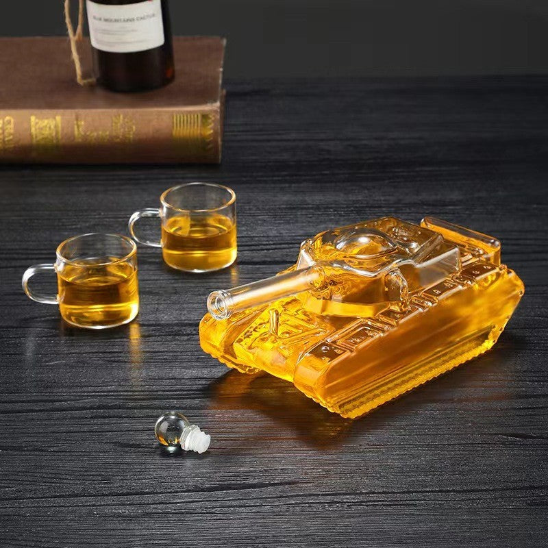 Tank-shaped Transparent Glass Wine Bottle for Red Wine and Whisky Decanter