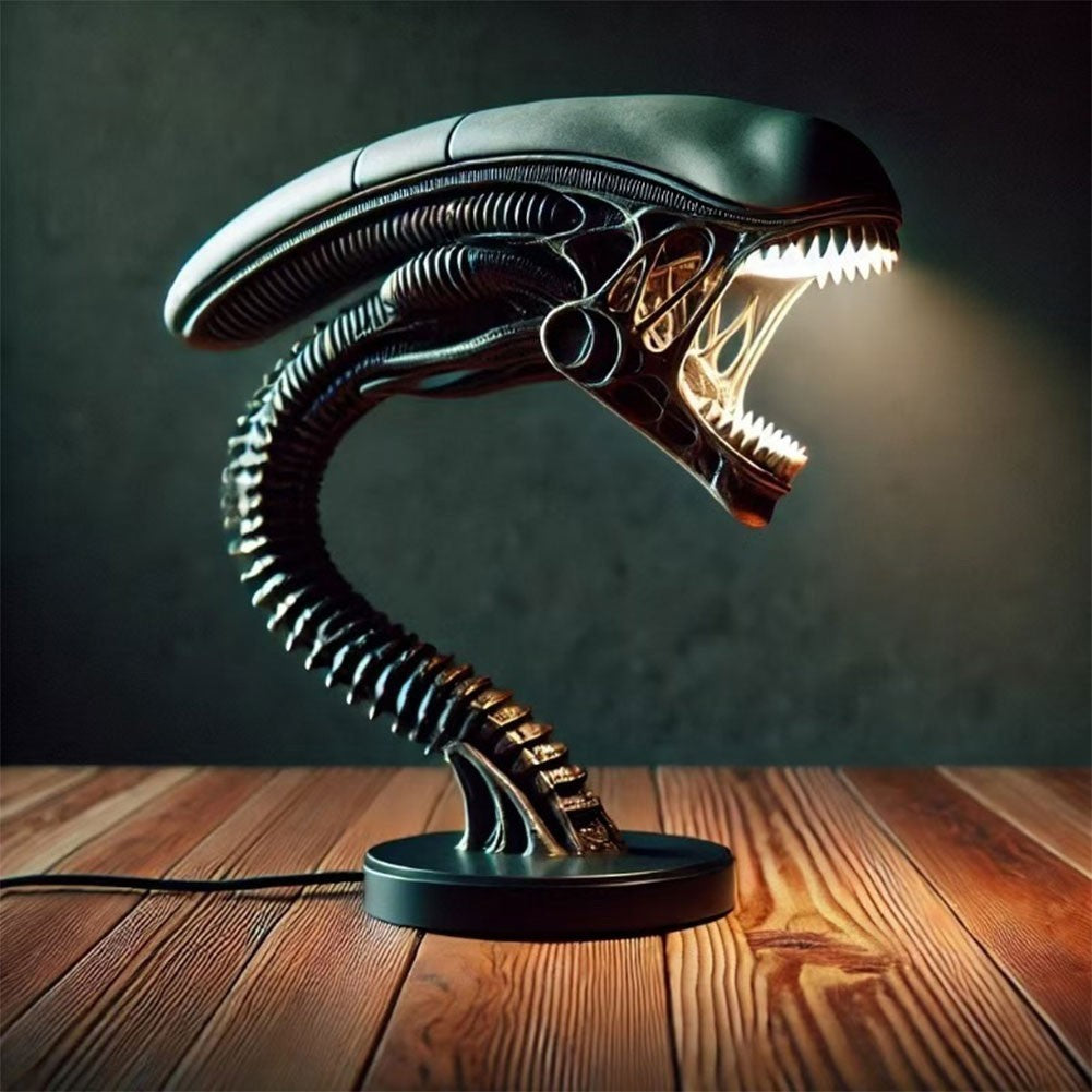Alien Head Specimen Glow Table Lamp Xenomorph Aliens LED Lamp New Resin
