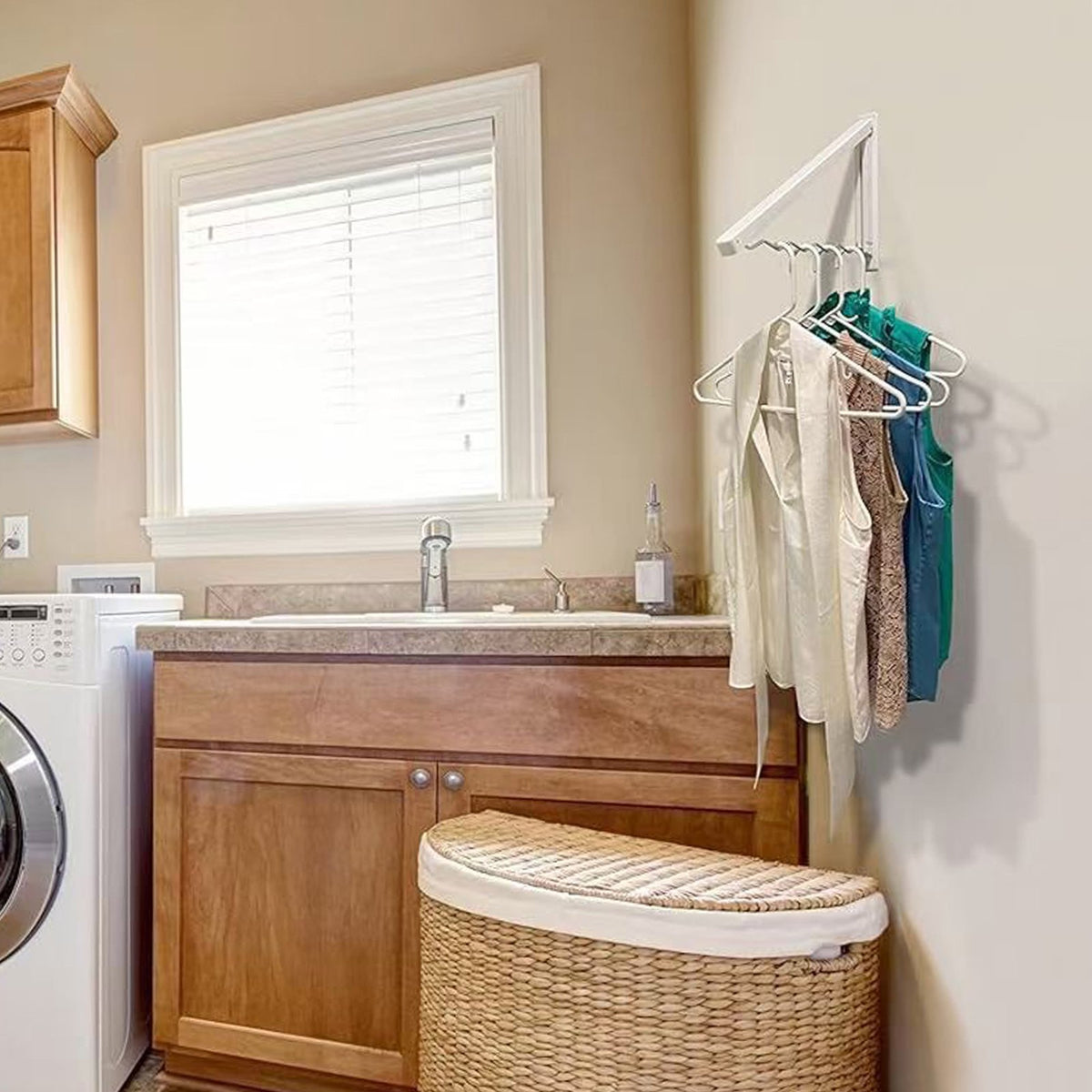 Folding Retractable Wall Mounted Laundry Rack Clothes Hanging Dryer Storage