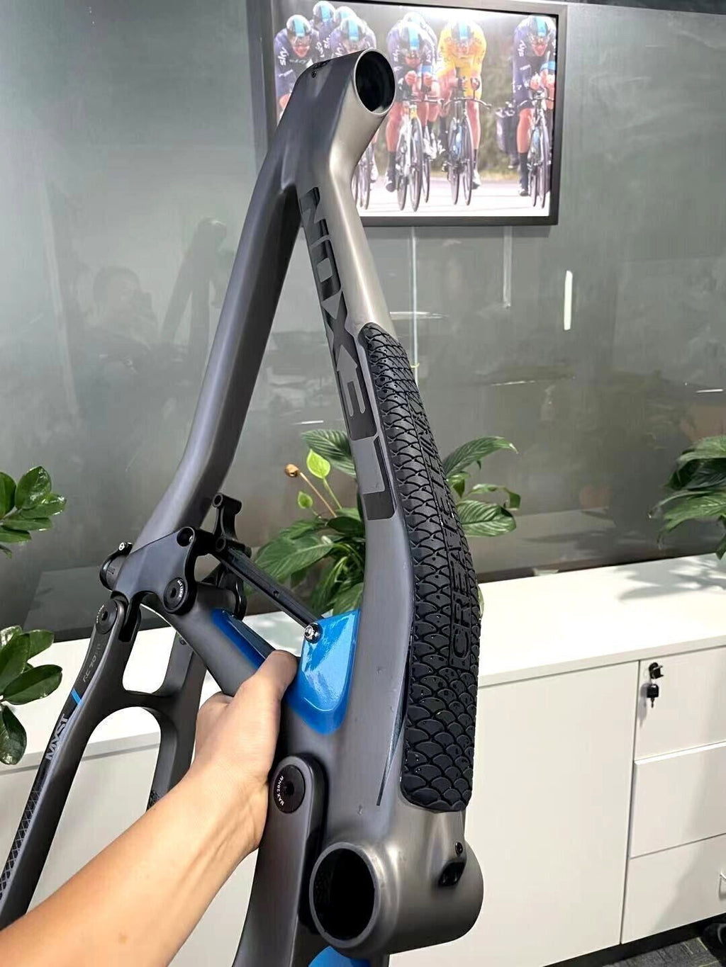 MTB Road Bike Bicycle Frame Downtube Protector Posted Guards Chain Protector