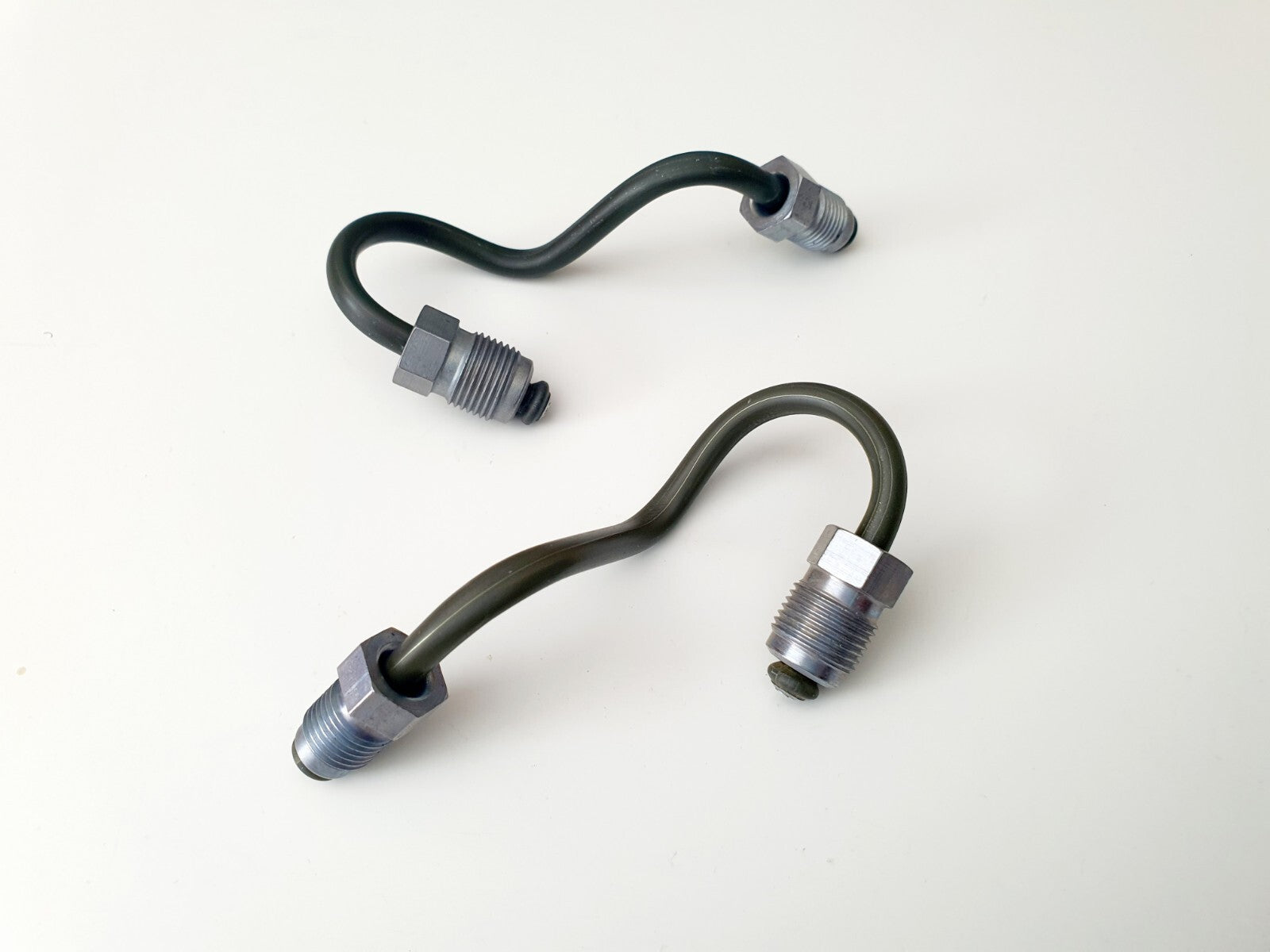 1 PAIR REAR BRAKE PIPES FOR VW GOLF 5&6 PASSAT SKODA SEAT AUDI A3 TRW CALIPER