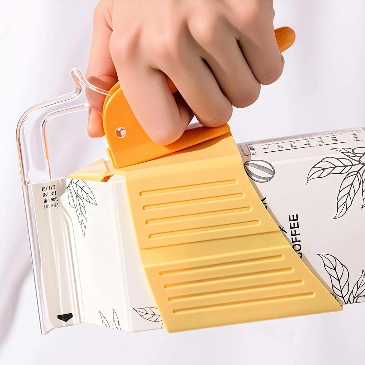 Leak-Proof Reusable Milk Carton Clip with Handle,Portable Milk Box Carrier Seale