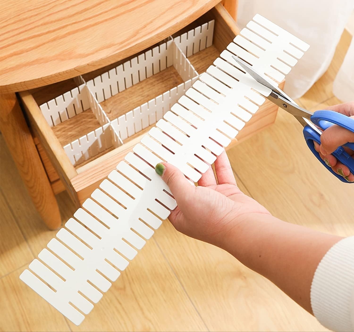 8PCS Drawer Grid Dividers–Adjustable DIY Storage Inserts (47x7cm) for All Drawer