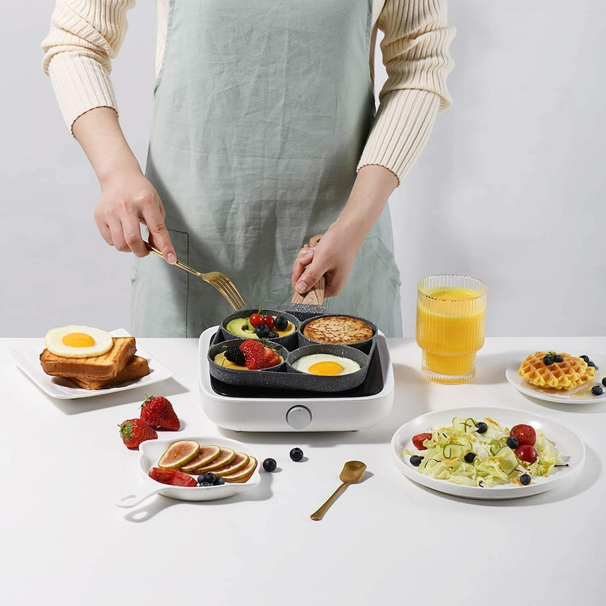 4 Hole Cup Egg Hamburger Pancake Maker Non-Stick Frying Pan with Wooden Handle