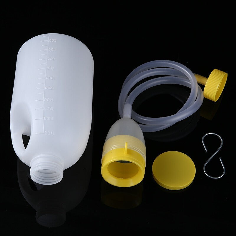1700ML Outdoor Travel Trucker Male Bed Pee Urinal Drainage Container Bottle Hook