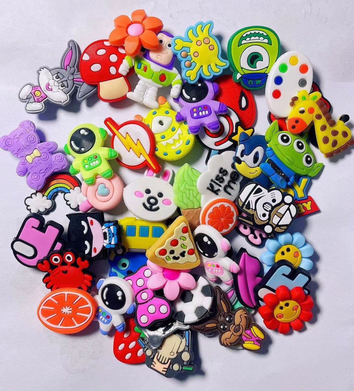 100pcs Cave Shoes Buckle Decoration PVC Soft Rubber DIY Accessories Cute Cartoon