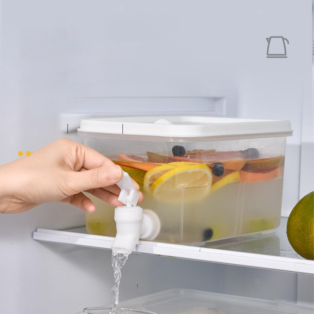 Fridge Cold Kettle with Kitchen Gadgets Plastic Cold Water Fruit Teapot for