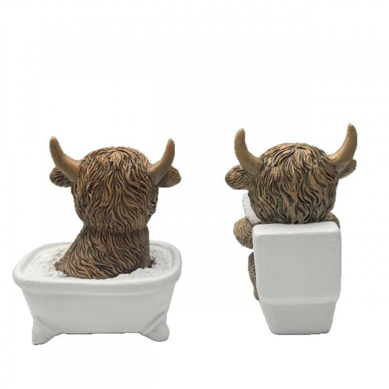 Figurine Ornament Resin Highland Cow Reading on Loo Home Decoration Gift Idea