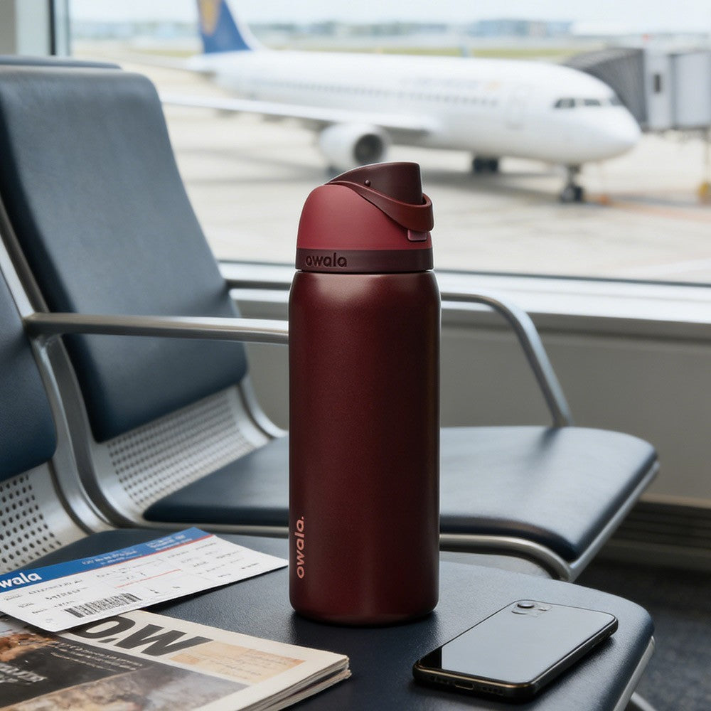 Owala Freesip 32ozInsulated Stainless Steel Water Bottle - Black Cherry