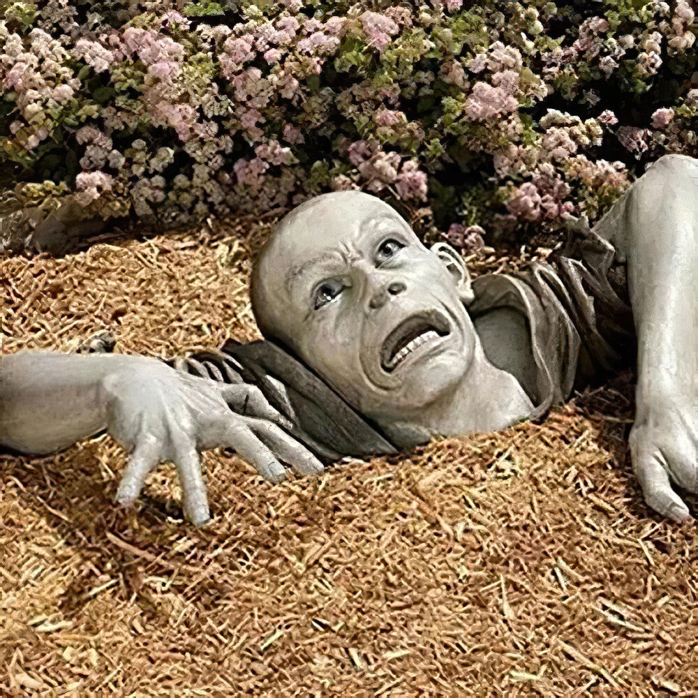 Garden Statue Graveyard Decors Halloween Crawling Zombie Horror Props Outdoor