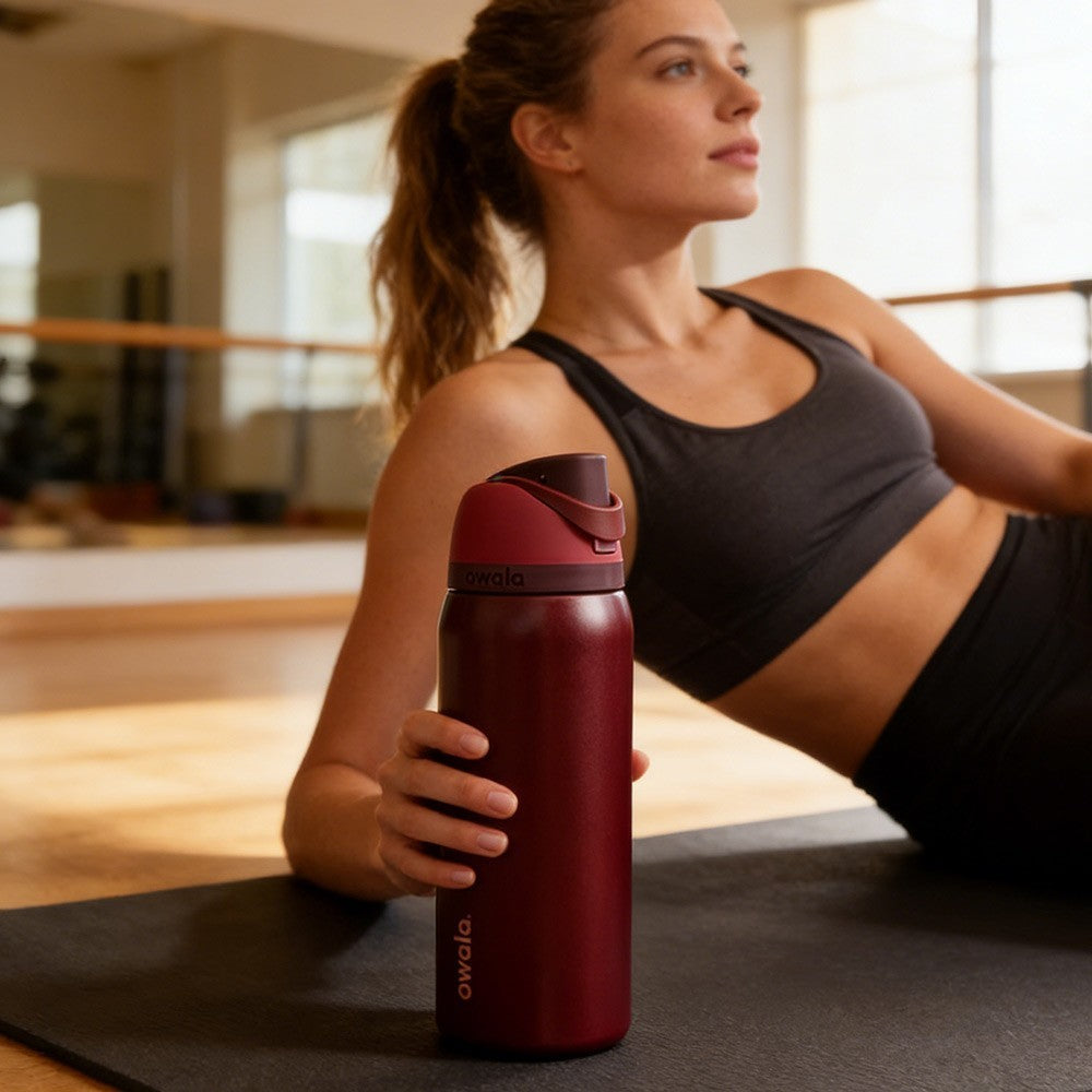 Owala Freesip 32ozInsulated Stainless Steel Water Bottle - Black Cherry