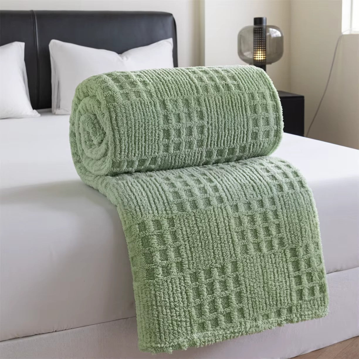 Waffle Knit Throw Blanket - Fluffy Lightweight Sofa / Bed