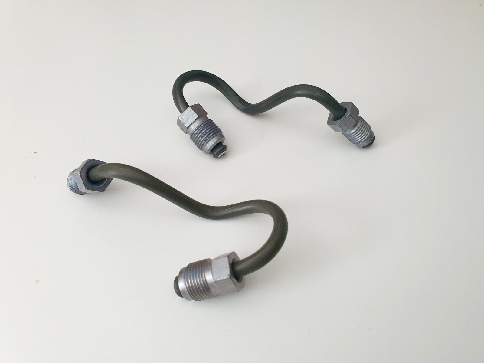 1 PAIR REAR BRAKE PIPES FOR VW GOLF 5&6 PASSAT SKODA SEAT AUDI A3 TRW CALIPER