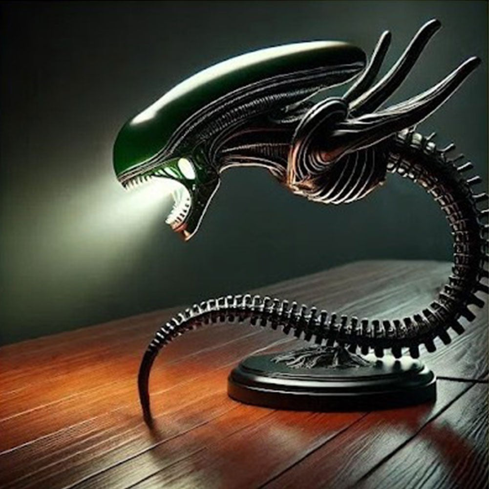 Alien Head Specimen Glow Table Lamp Xenomorph Aliens LED Lamp New Resin