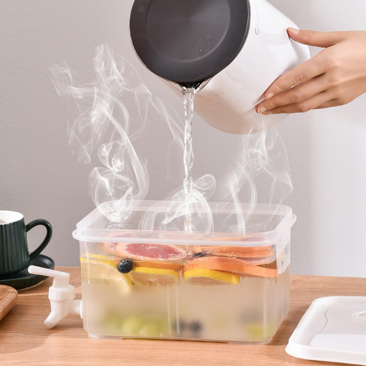 Fridge Cold Kettle with Kitchen Gadgets Plastic Cold Water Fruit Teapot for