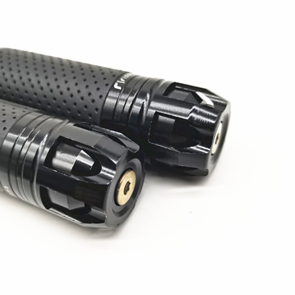 1 Pair CNC Throttle Twist Tube Hand Grip Motorcycle 7/8in 22mm Handlebar Parts