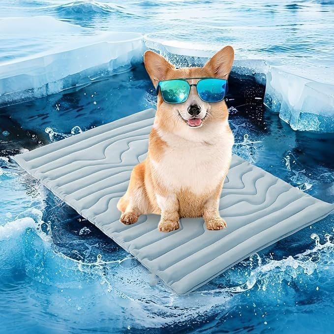 *Dog Cooling Mat, Cool-Touch Ice Silk Pet Cooling Pad for Dogs and Cats.*