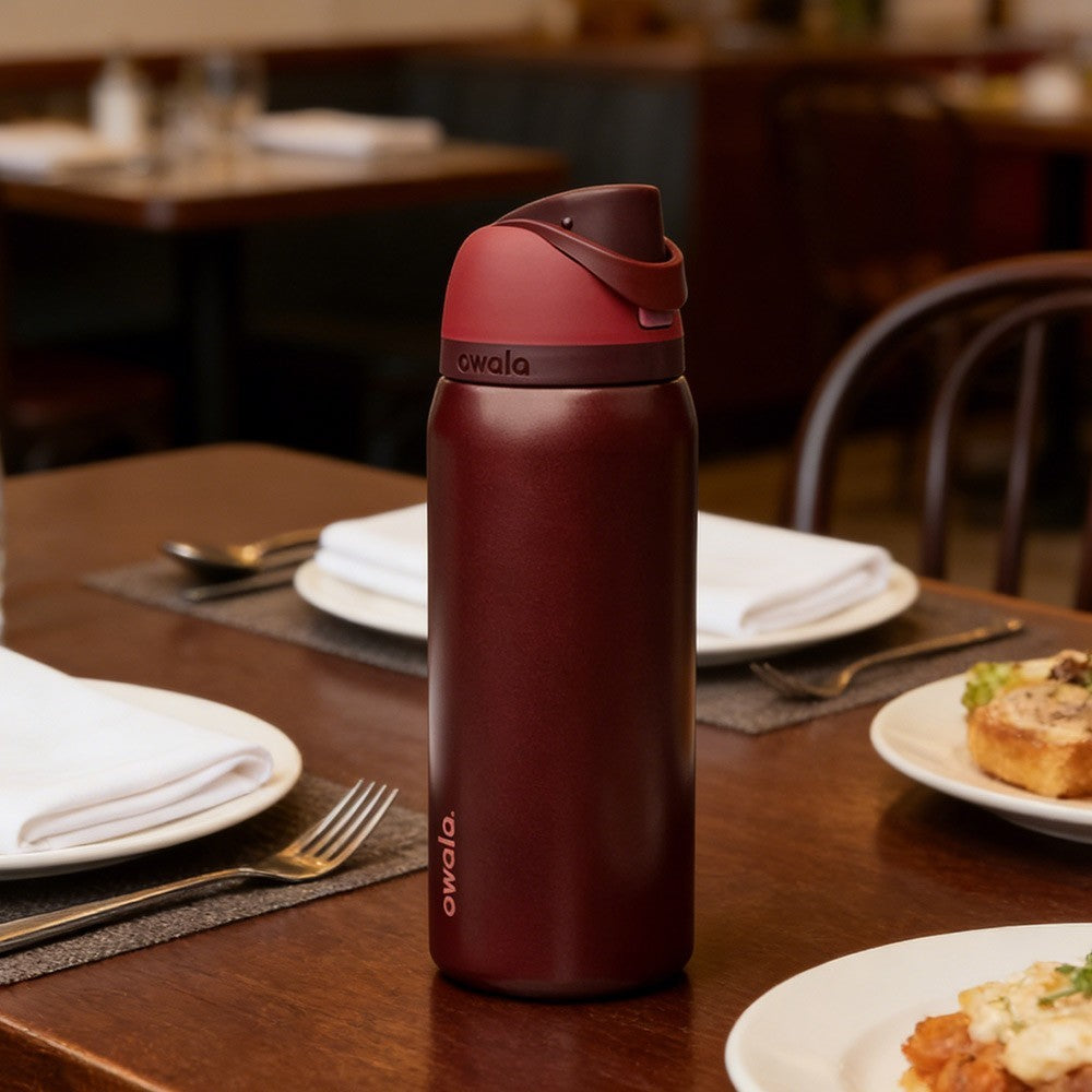 Owala Freesip 32ozInsulated Stainless Steel Water Bottle - Black Cherry