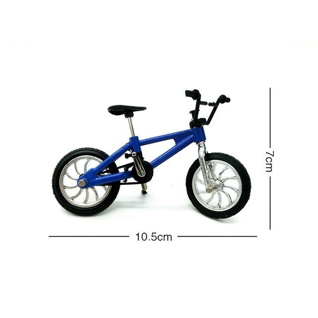 18 Pcs Mini Finger Scooter Bike Fingerboard Skateboard Two Wheels Toys Set Gift