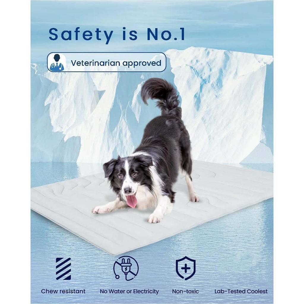 *Dog Cooling Mat, Cool-Touch Ice Silk Pet Cooling Pad for Dogs and Cats.*