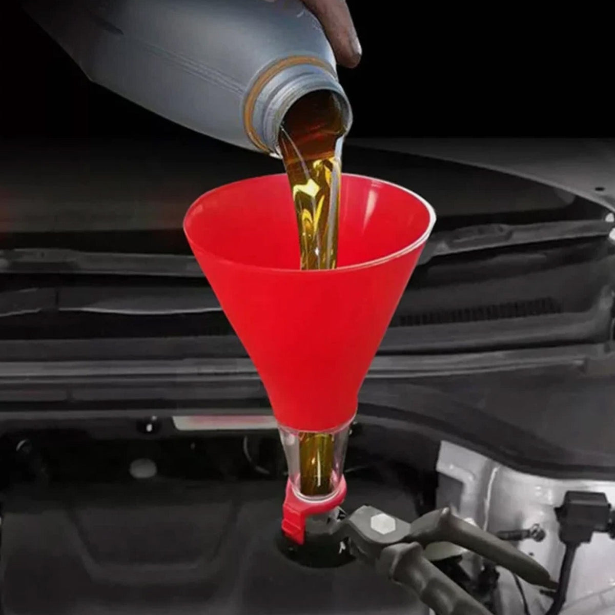 Universal Handsfree Car Engine Oil Funnel Gasoline Filling with Adjustable Clamp