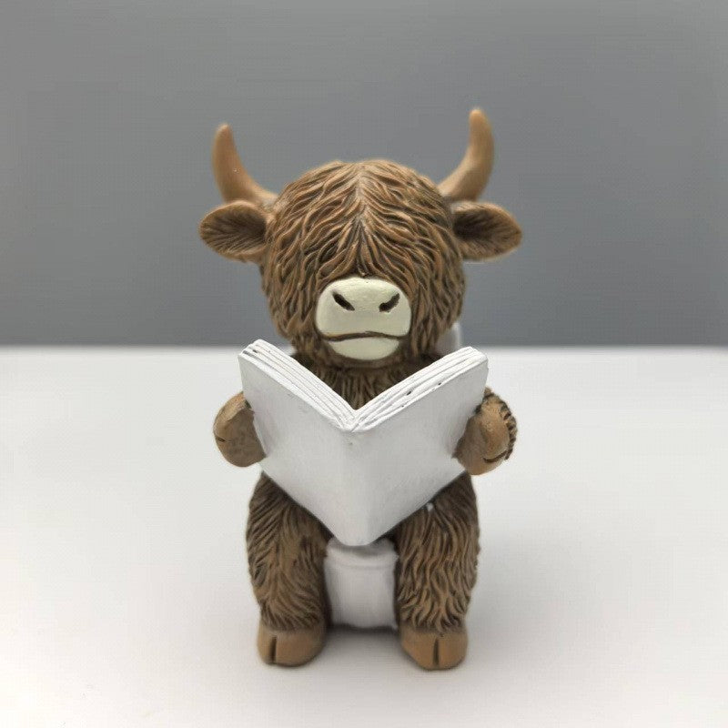 Figurine Ornament Resin Highland Cow Reading on Loo Home Decoration Gift Idea