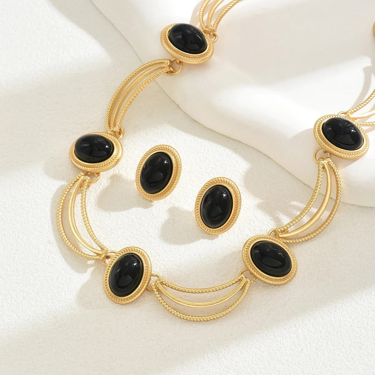 Vintage Inlaid Gemstone Earrings Necklace Sets Zinc Alloy Palace Style Fashion