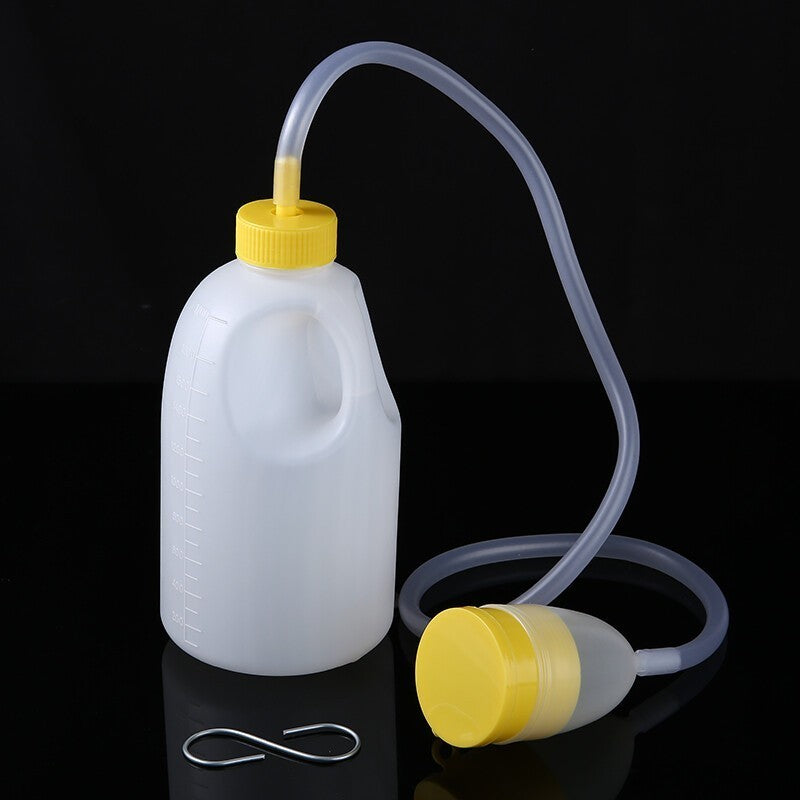1700ML Outdoor Travel Trucker Male Bed Pee Urinal Drainage Container Bottle Hook
