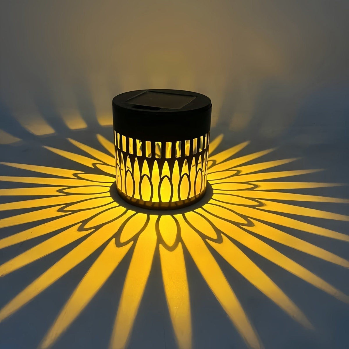 Solar*Mandala Wall Light Outdoor Garden Fence Projector Lamp Patio Ambient Decor