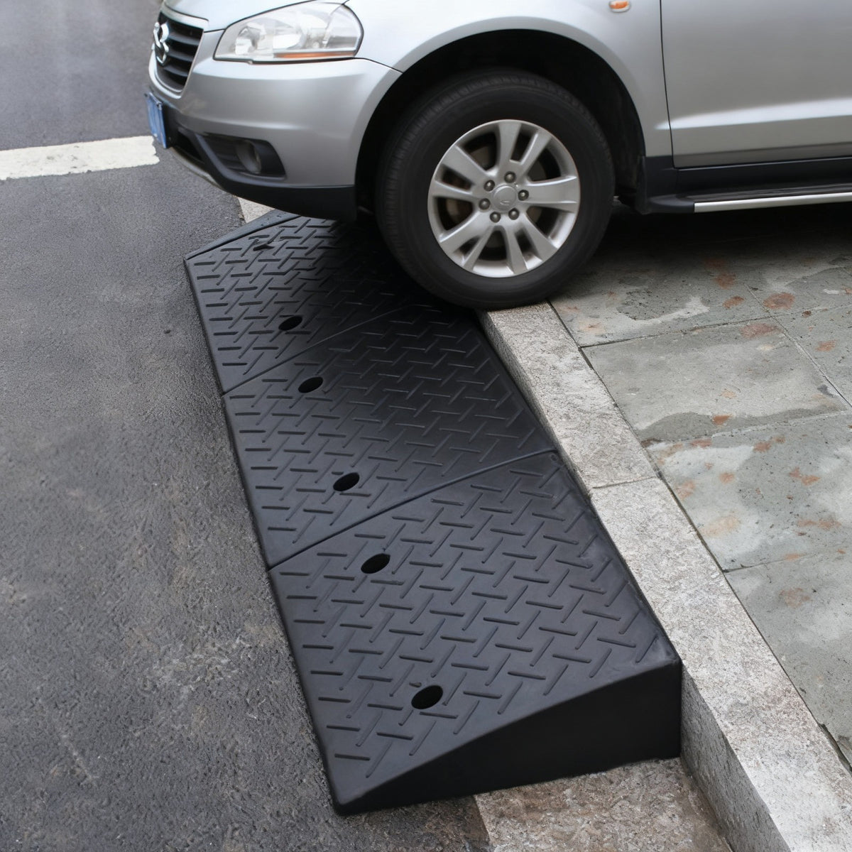 2PCS Robust Curb Ramps for Wheelchairs & Motorcycles - Anti-Slip Design