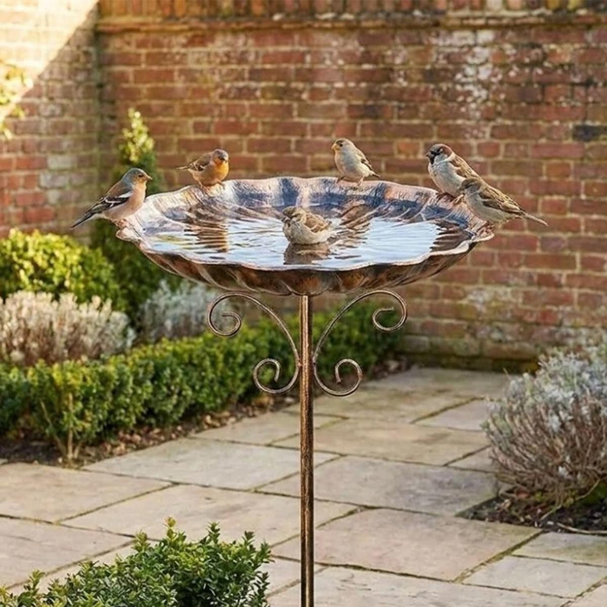 Retro Iron Bird Bath Feeder 5-Pronged Base Metal Bowl Freestanding Birdbath