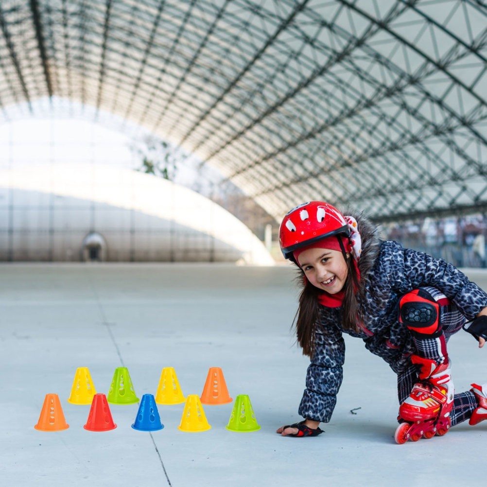 25 Pcs Portable Plastic Roller Skating Marker Cones for Agility Training。*